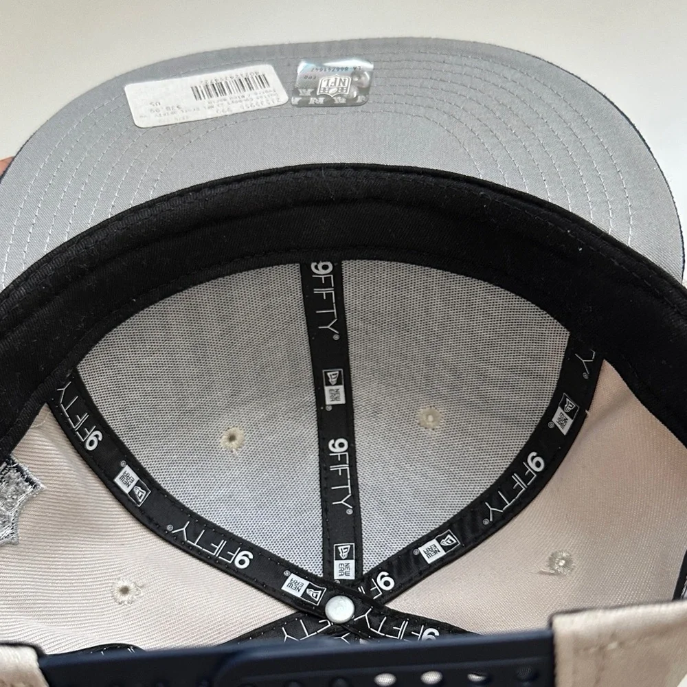 New Era Dallas Cowboys / Beige and Navy Snapback Cap / NFL